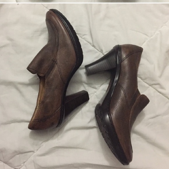 Shoes - Picture 4 of 4